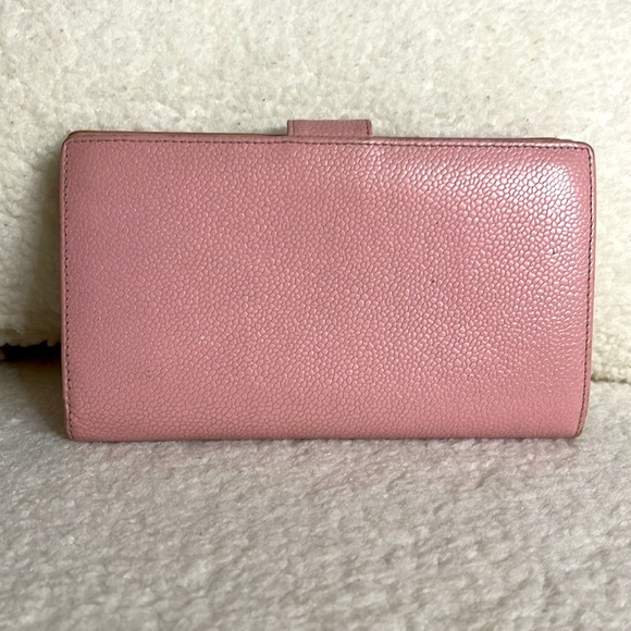 ๐Chanel Pink Caviar Long Kisslock Wallet - Picture 3 of 7